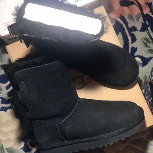 UGG Ladies Bailey Bow II Black Boot Size 6 - Picture 9 of 12